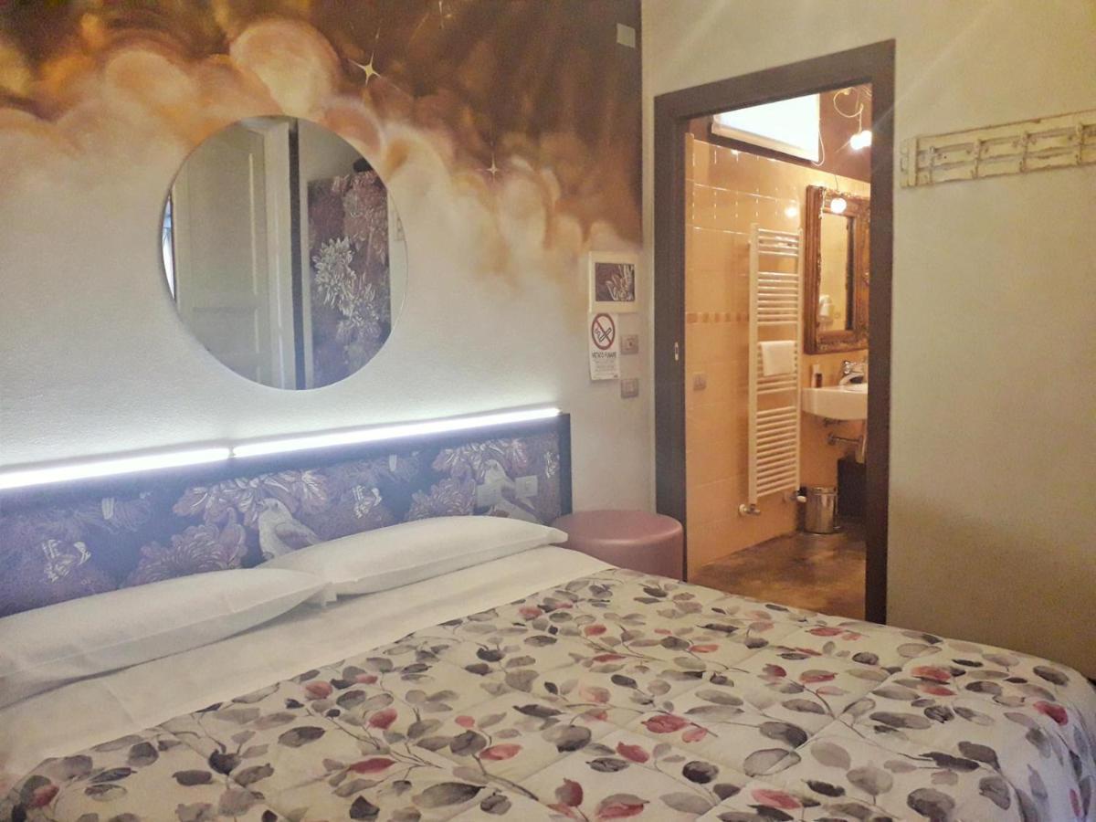 Cortiletto D'Alba Camere Con Ristorante Eksteriør bilde