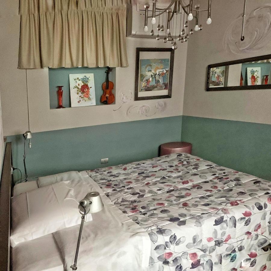 Cortiletto D'Alba Camere Con Ristorante Eksteriør bilde
