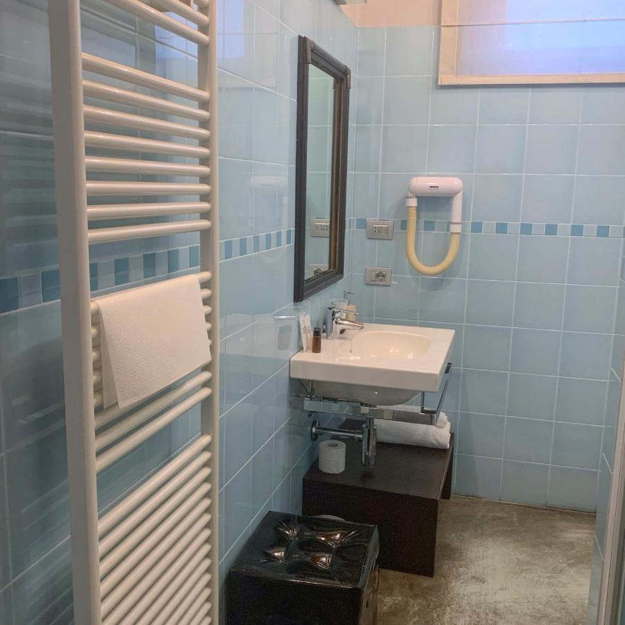 Cortiletto D'Alba Camere Con Ristorante Eksteriør bilde